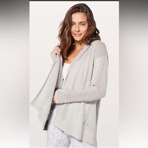 Lululemon Still Movement Wrap
Heathered Nimbus